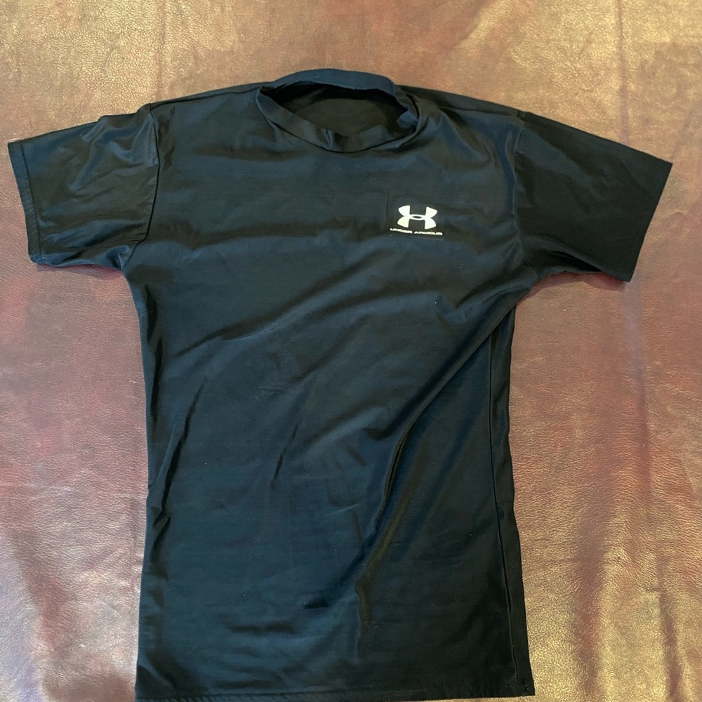Under Armour Heat Gear Compression Shirt. Size Large.